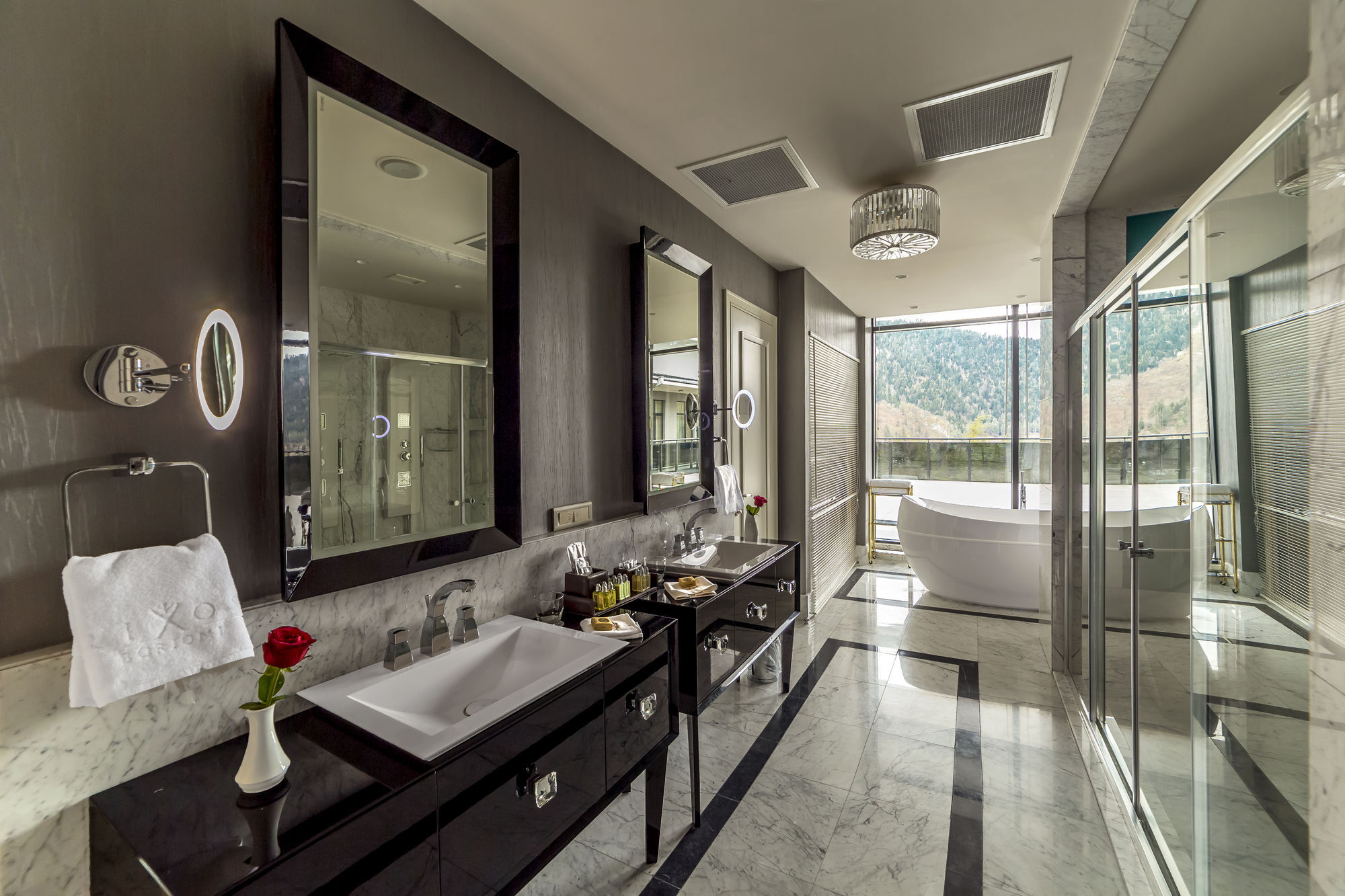Borjomi Likani Hotel, Borjomi Luaran gambar